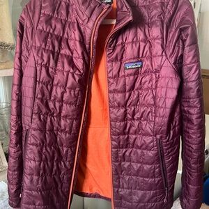 Patagonia Women's Puffer Jacket - Burgundy M